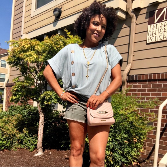 Sage green short sleeve button detail tunic top. - Picture 5 of 8